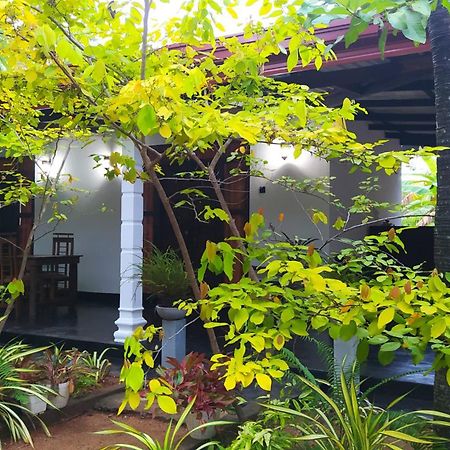 Yashi'S Place Sigiriya Buitenkant foto